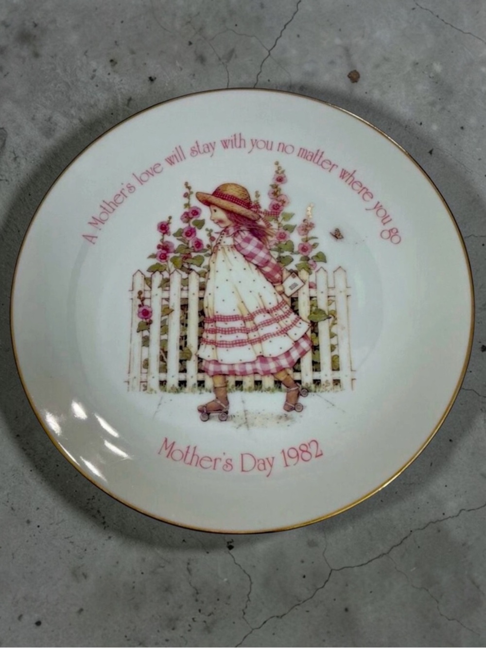Holly Hobbie Commemorative Edition Genuine Porcelain Collective Plate